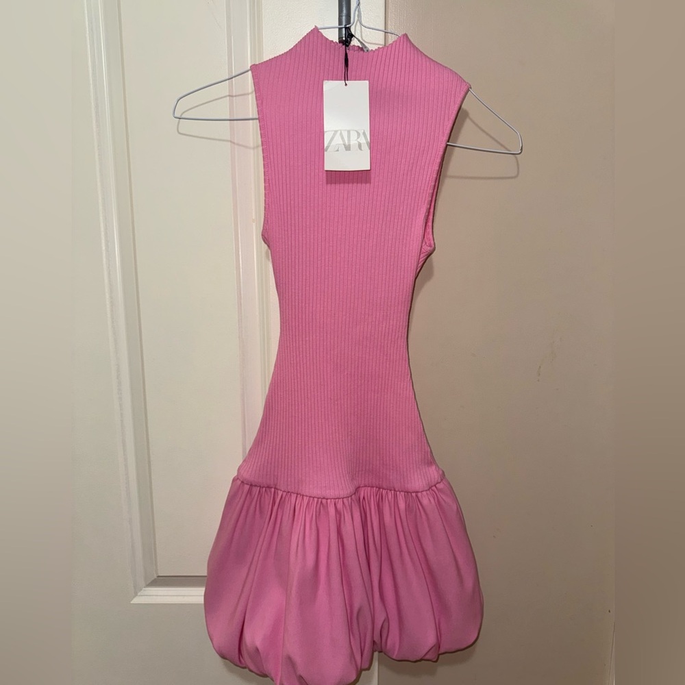 Zara Women’s Open Back fitted Bubble Dress